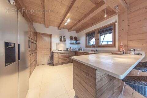 Maison 270 m² à Morzine  - photo 2