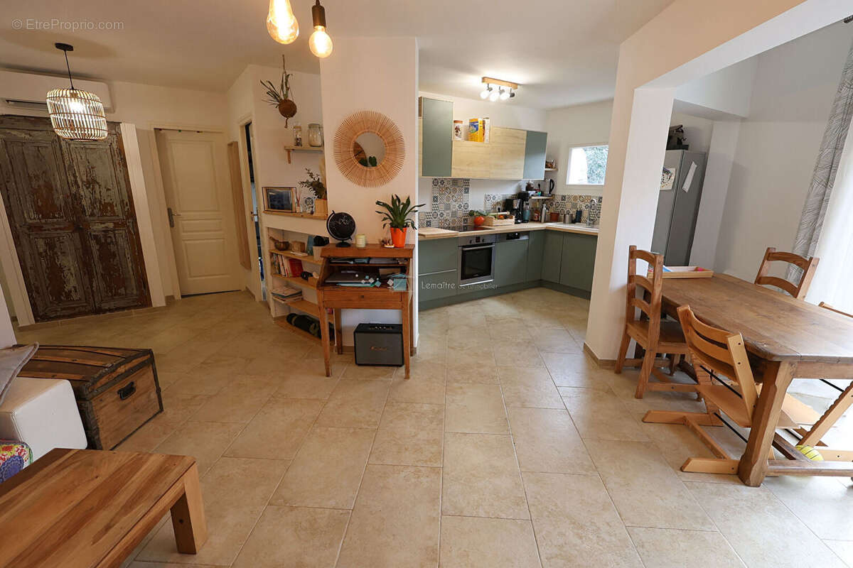 Appartement à LES ADRETS-DE-L'ESTEREL