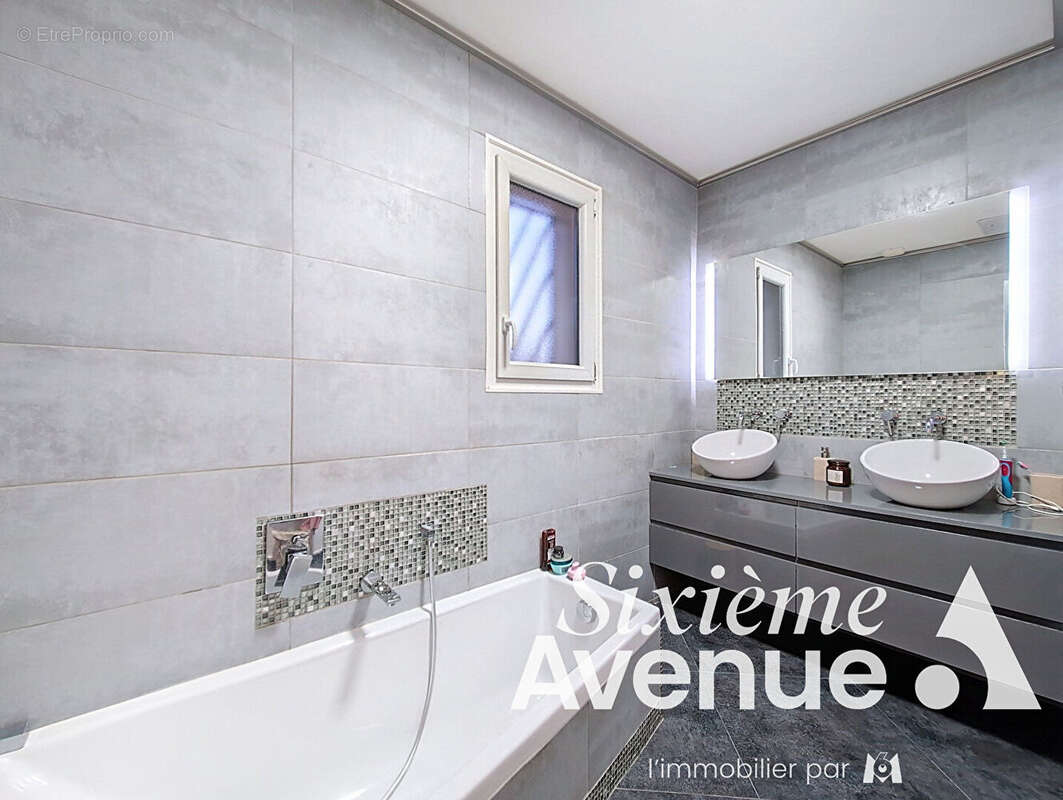 Maison à COLOMBIER-SAUGNIEU