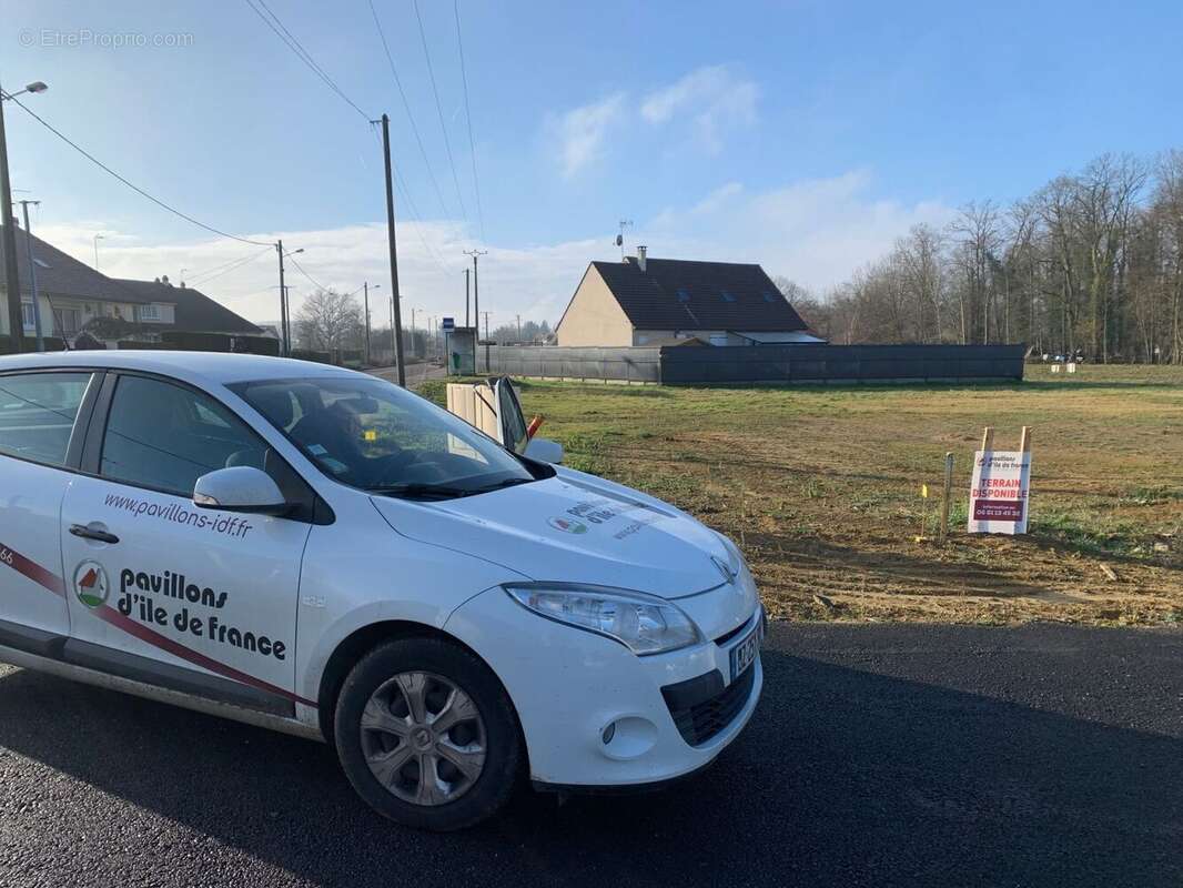 Terrain à TRACY-LE-VAL