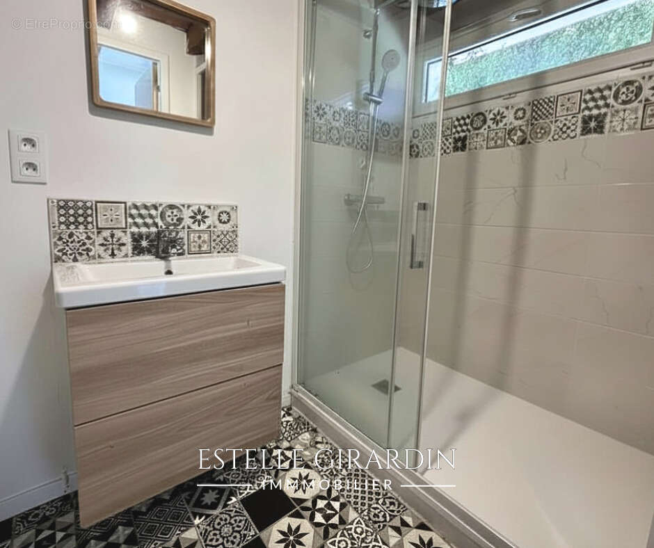 Plain-pied 125 m²  dans le bourg de Carquefou - 3 chambres + bureau - Jardin - photo 6
