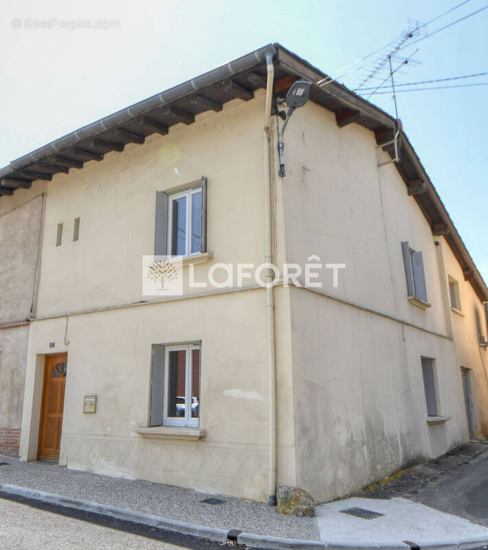 Maison à LISLE-SUR-TARN