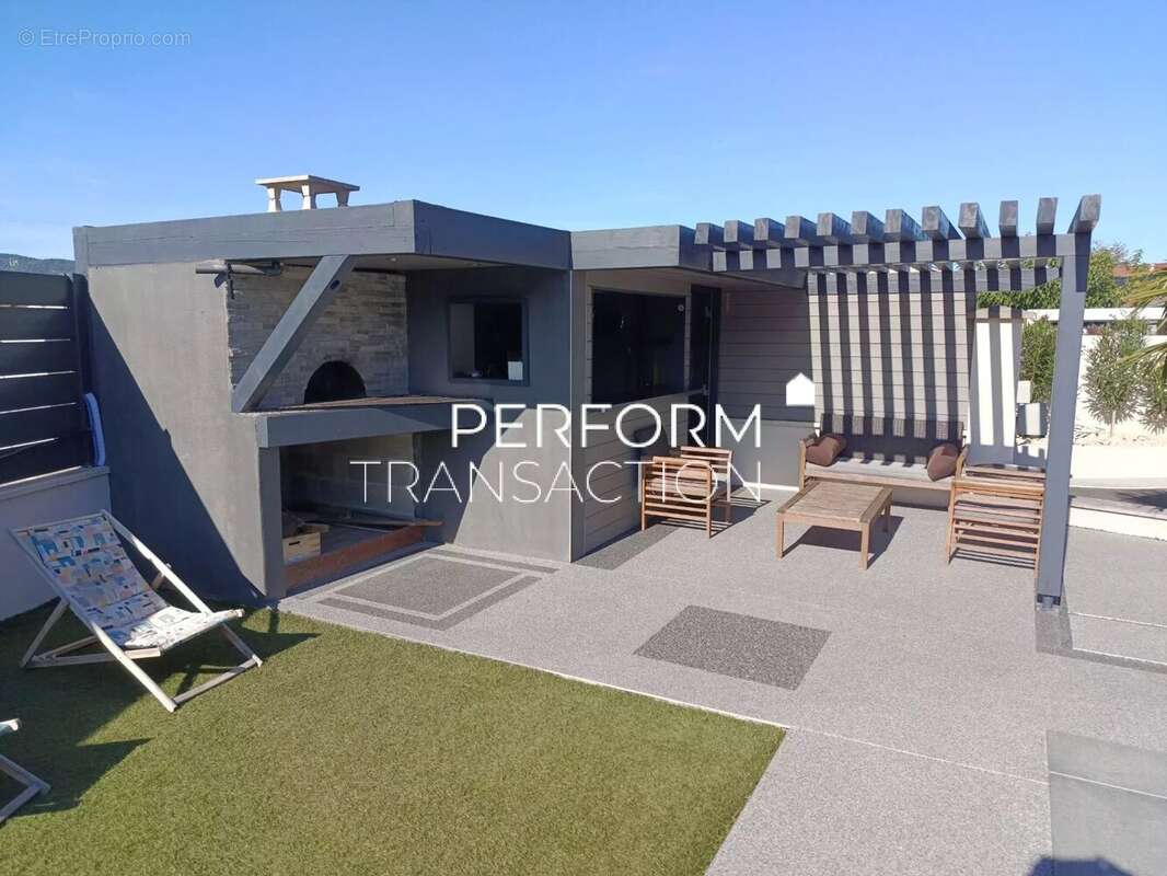 Maison à SAINT-JUST-DE-CLAIX