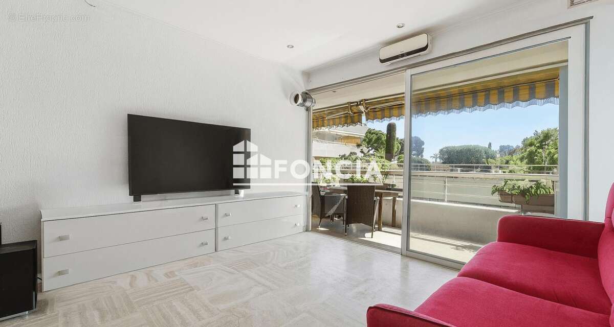 Appartement à VILLENEUVE-LOUBET