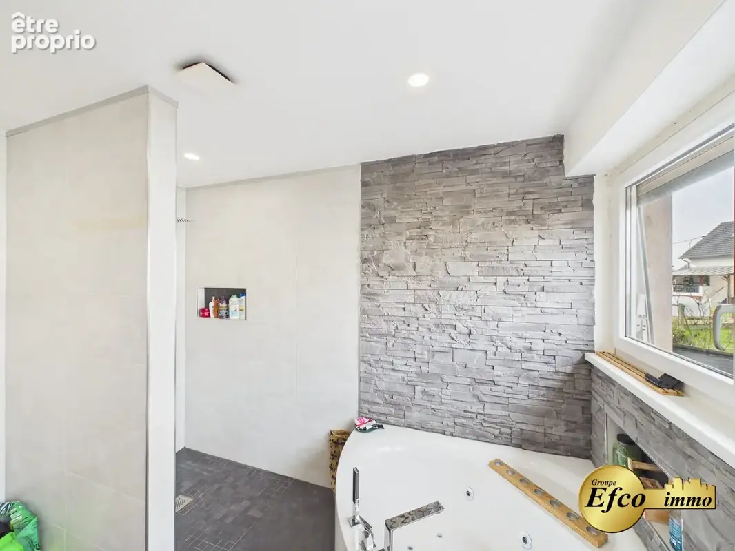Maison 4 pièces 121 m² à vendre à Saint-Louis (68300) - photo 8