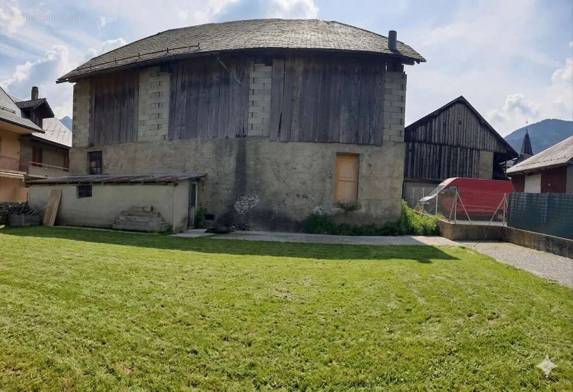 Maison à ECOLE