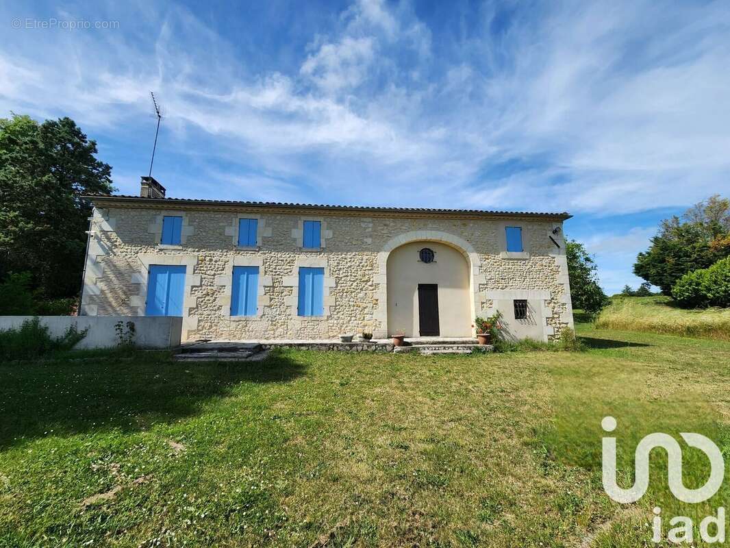Maison 220 m² à Saint-Palais  - photo 2