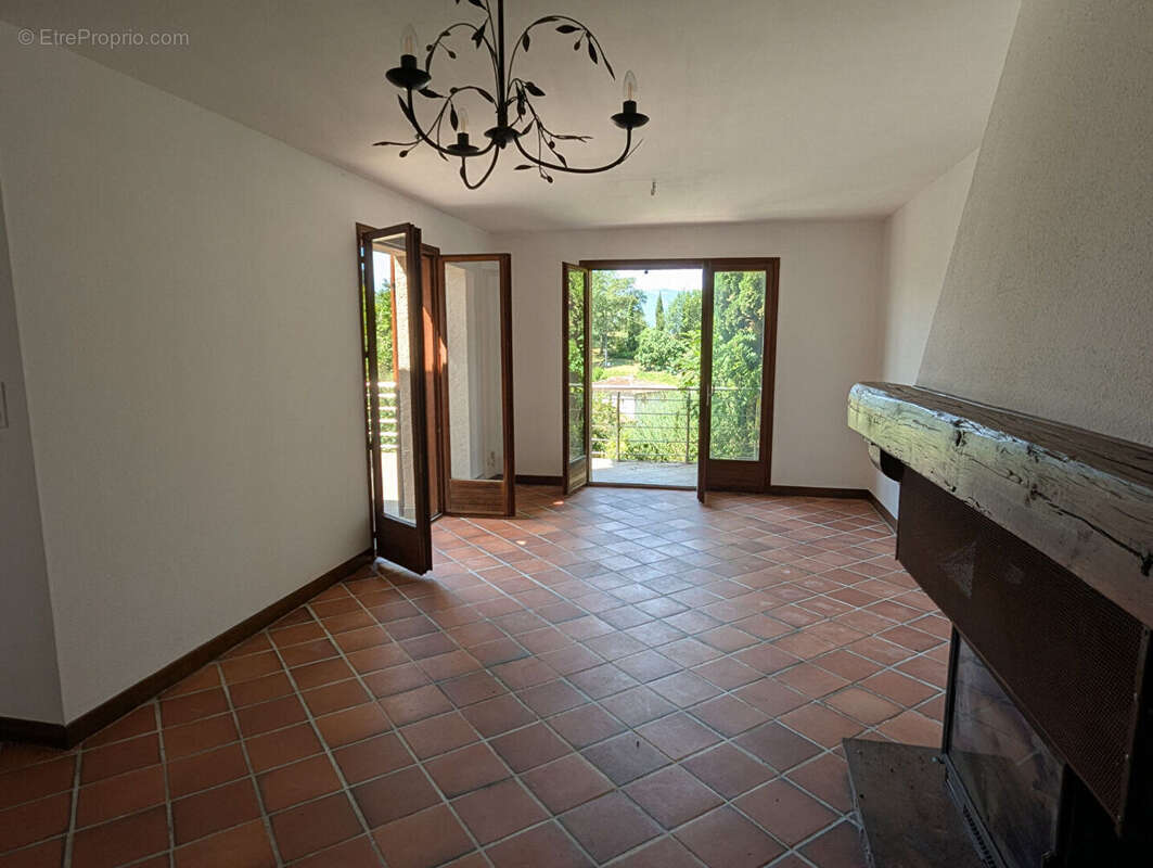 Maison individuelle sur 3600 m² - photo 6