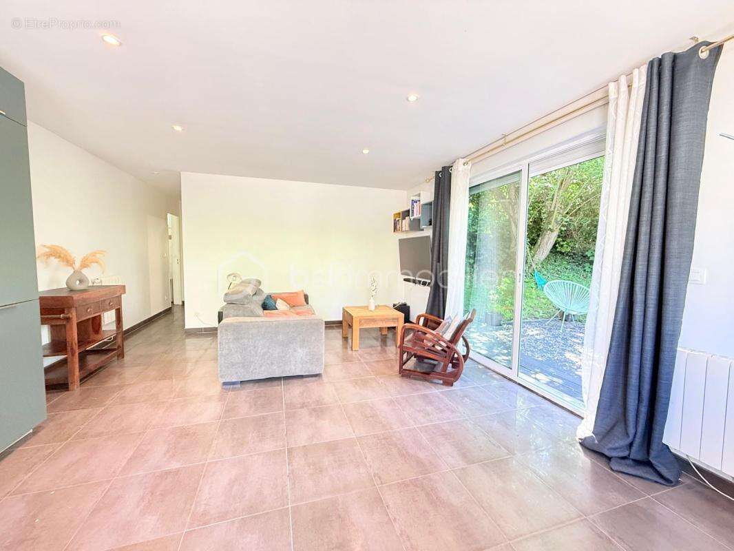 Appartement à NEUILLY-PLAISANCE