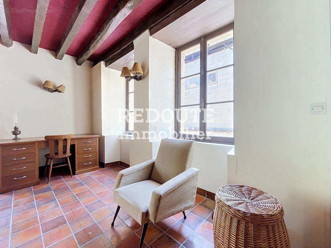 Grande maison T8 environ 250m²  - Hangar - Jardin - Crugny - photo 14