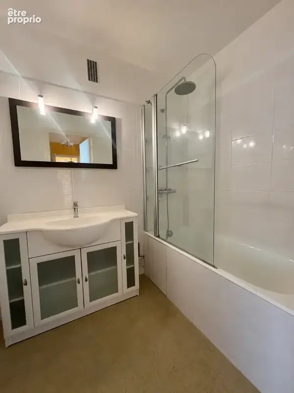 Quimper   appartement t3 avec balcon, belle vue degagee et parking privatif - photo 8
