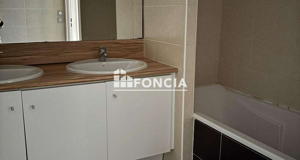 Appartement à LUNEL