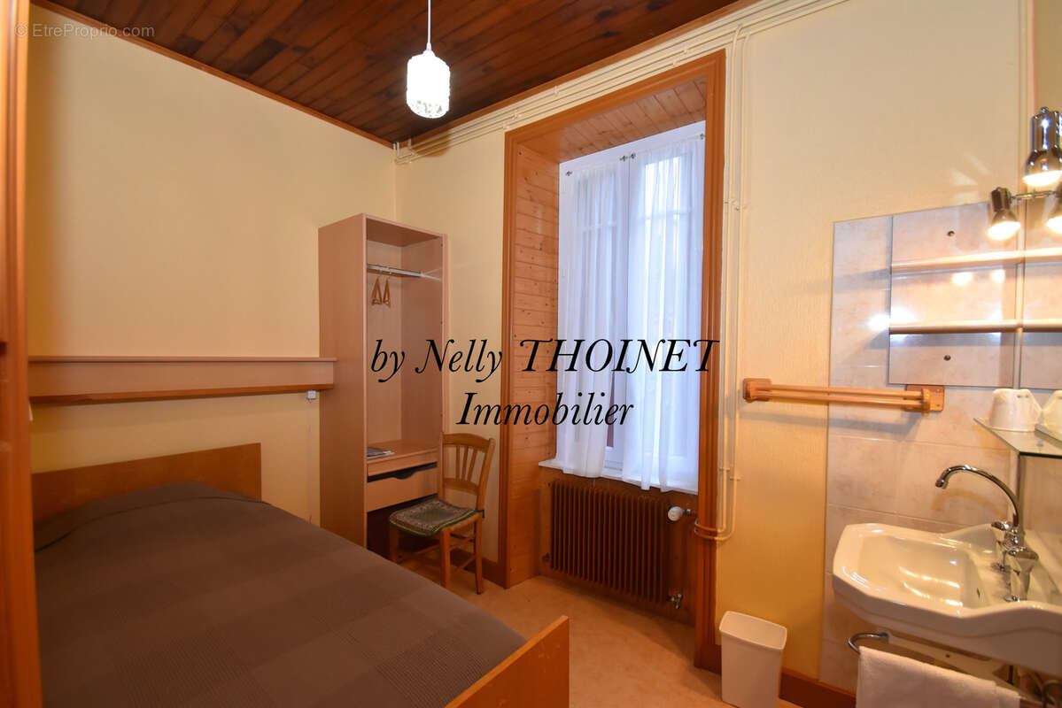 Commerce à PICHERANDE