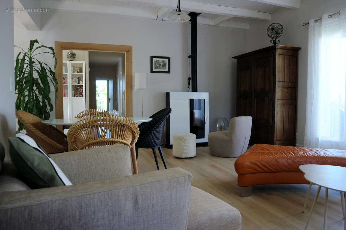 Maison à SAINTES