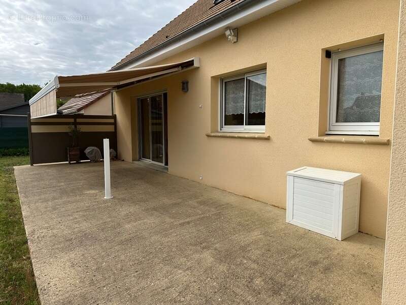 Maison à MONCE-EN-BELIN
