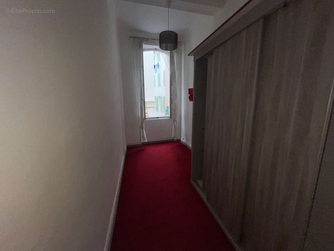 Appartement à MARSEILLE-2E