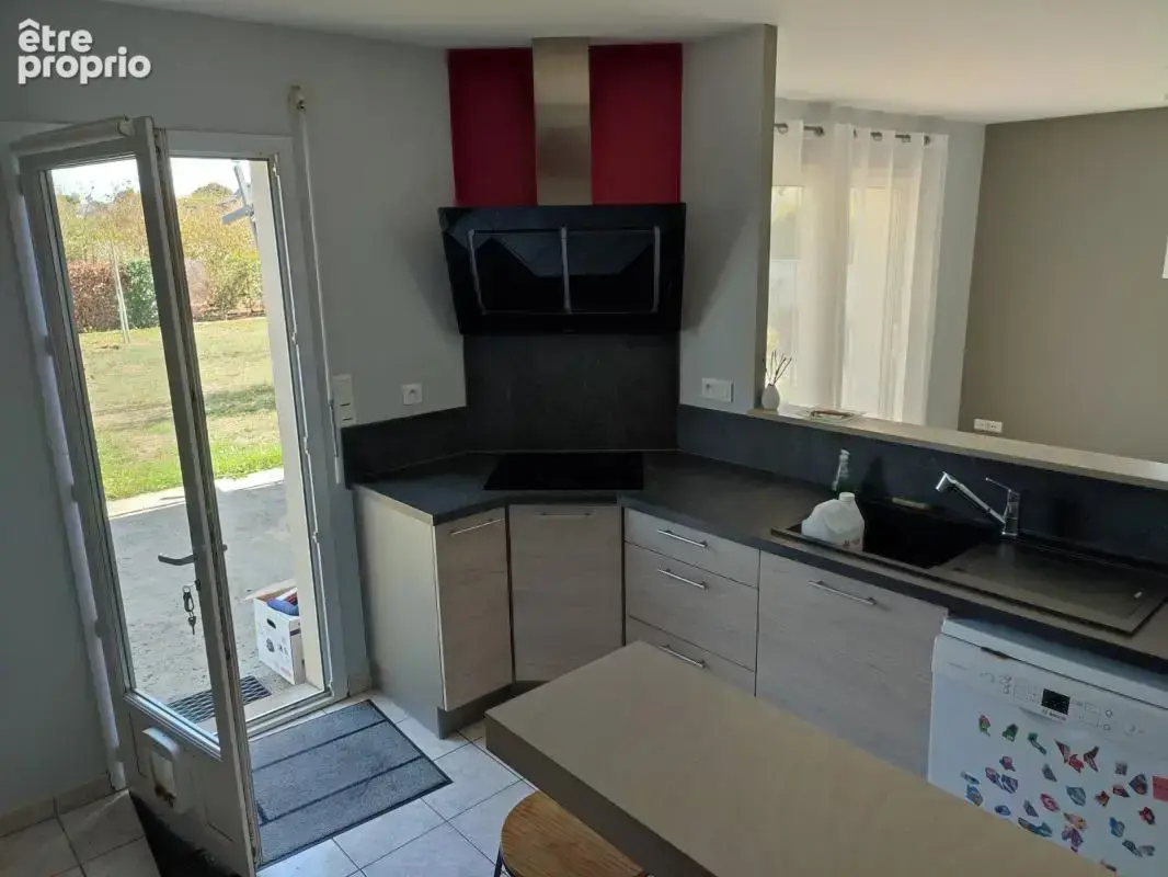 Maison 5 CHs, Bureau, Garage proche bourg - photo 6