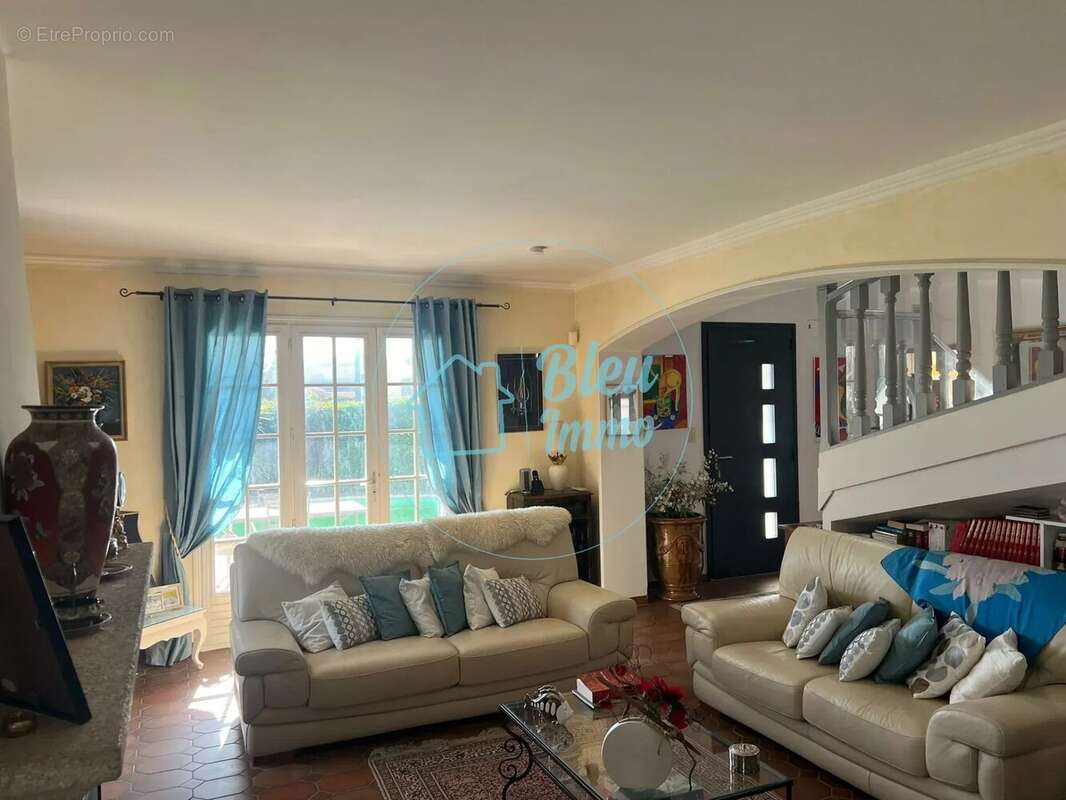 Milhaud villa t4 112m² / 574 m² de terrain avec piscine - photo 6