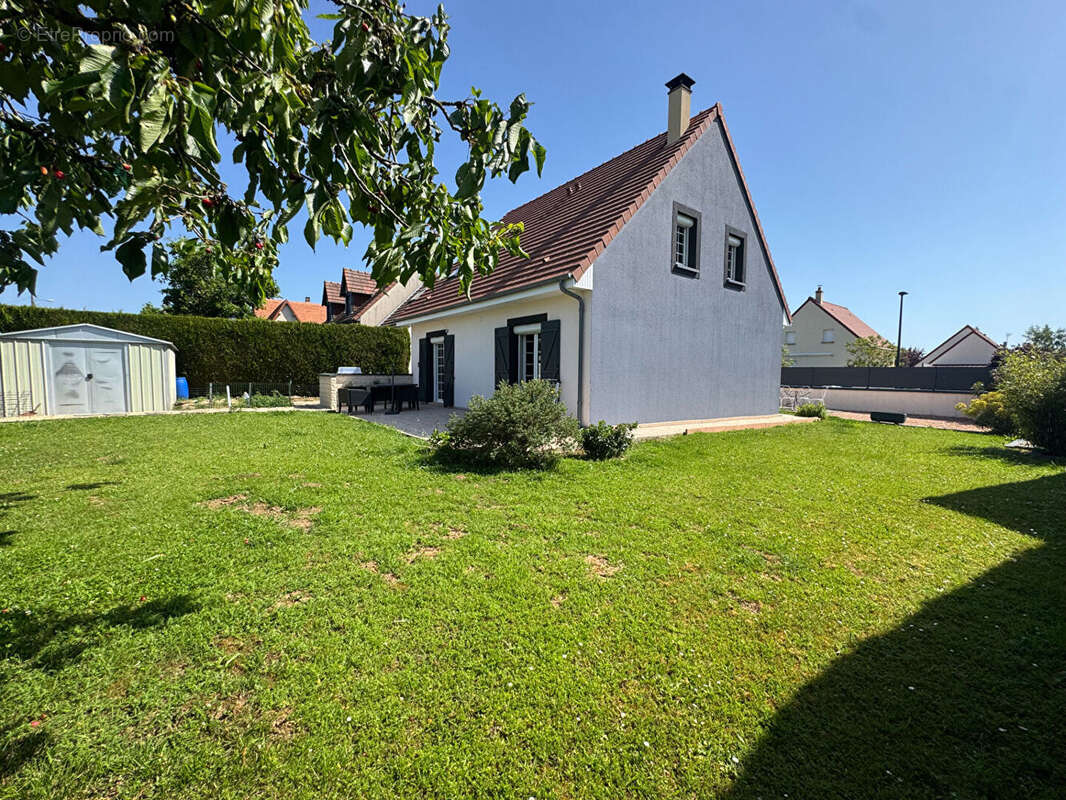 Maison à FONTENAY-LE-MARMION