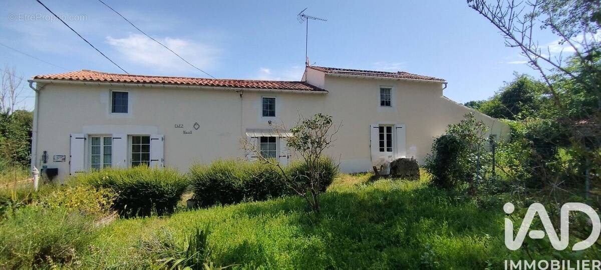 Photo 1 - Maison à L'HERMENAULT
