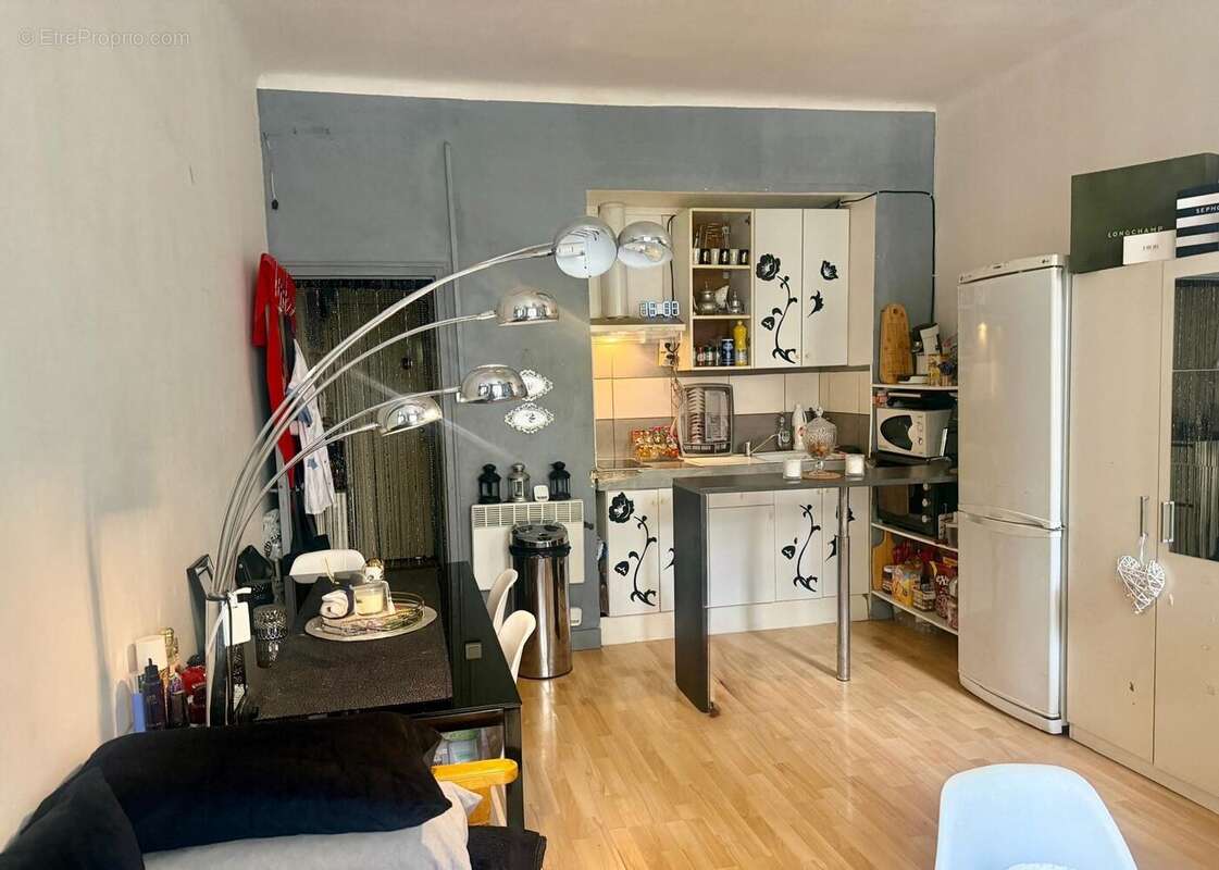 Appartement à MARSEILLE-4E
