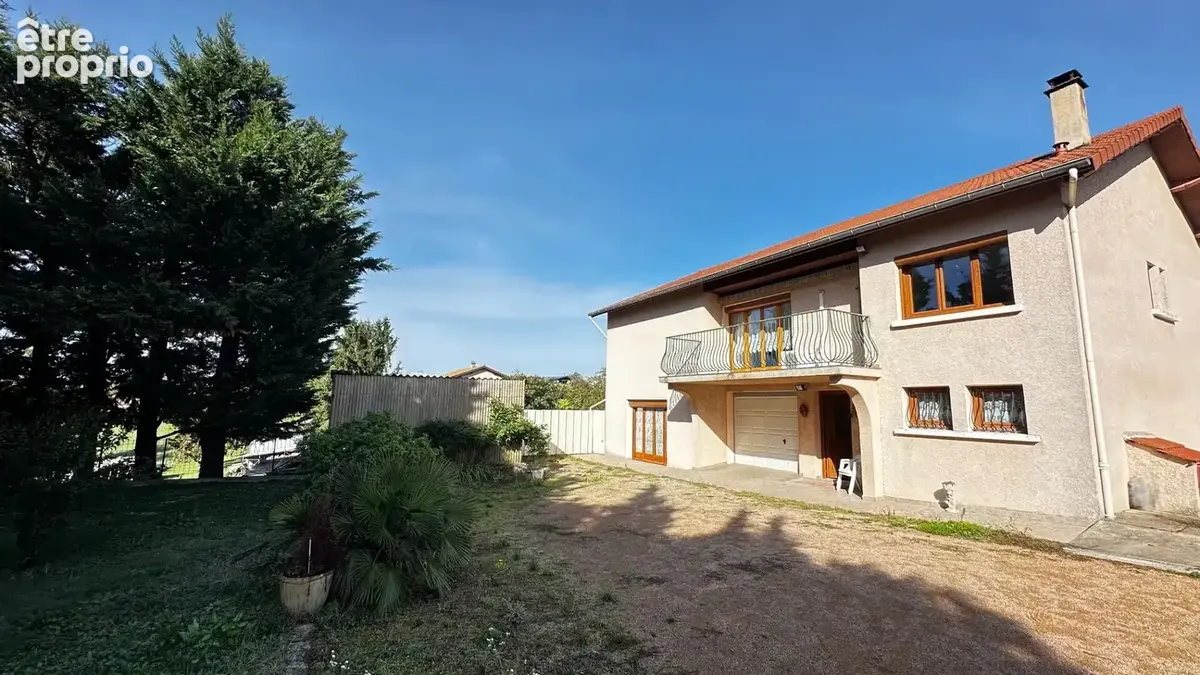Maison à LUZINAY