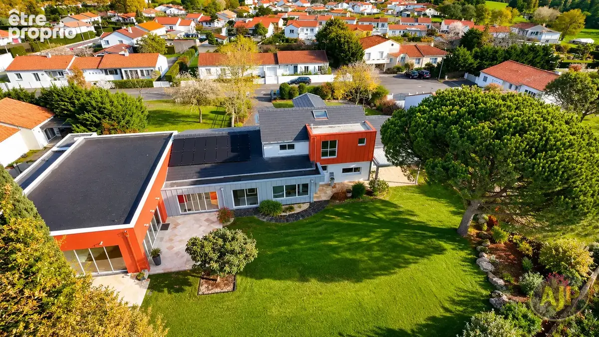 LEGÉ- Villa avec piscine intérieure ! - photo 17