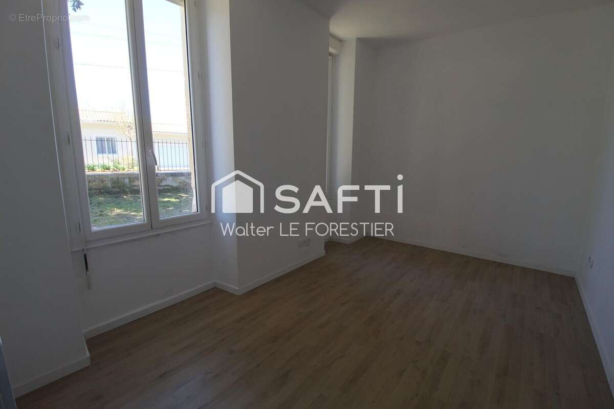 Photo 3 - Appartement à SAINT-LOUIS-DE-MONTFERRAND