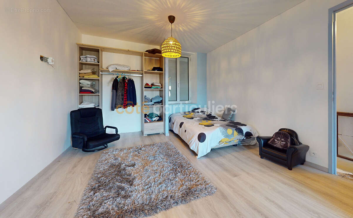 Maison à DRAGEY-RONTHON