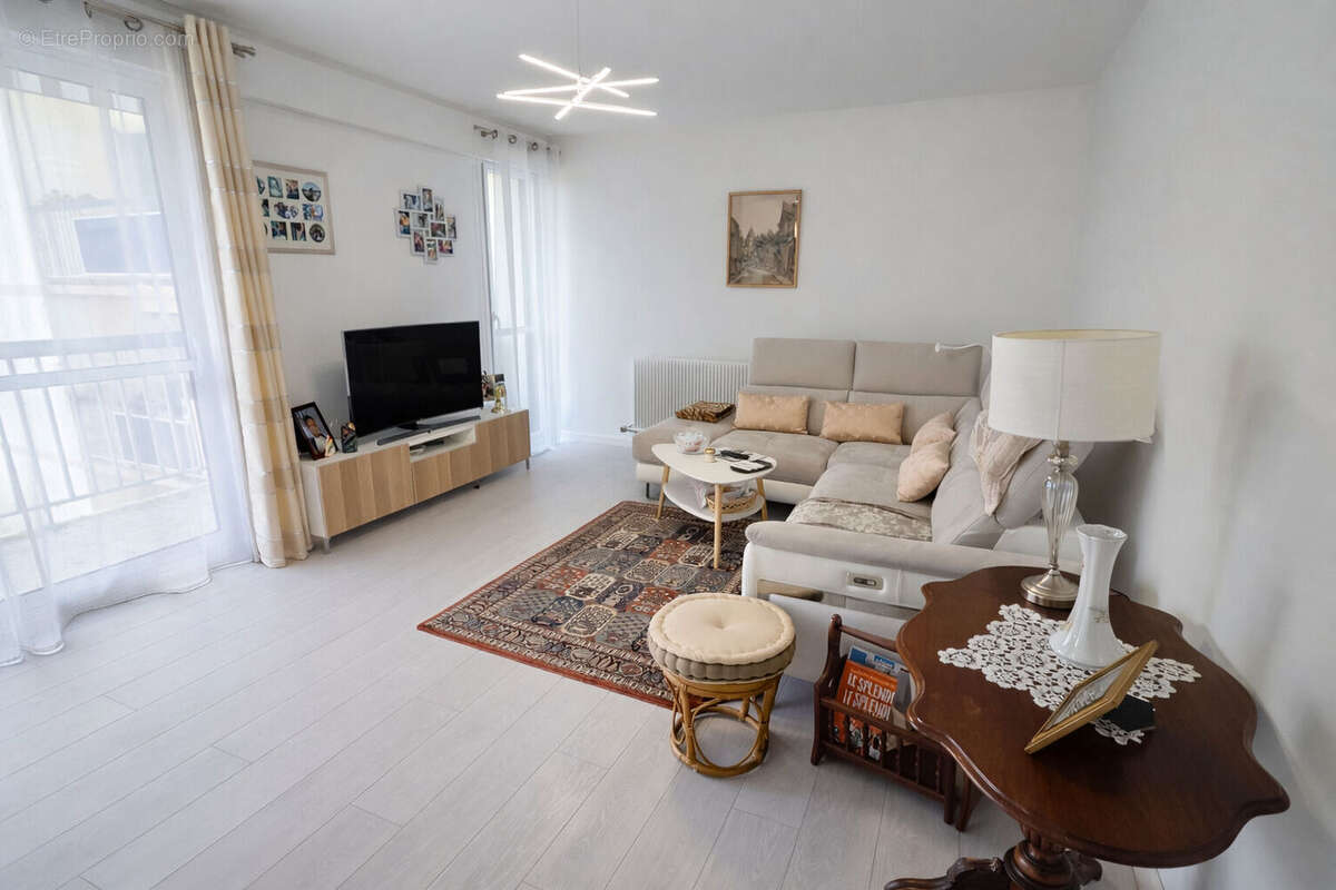 Appartement à TORCY