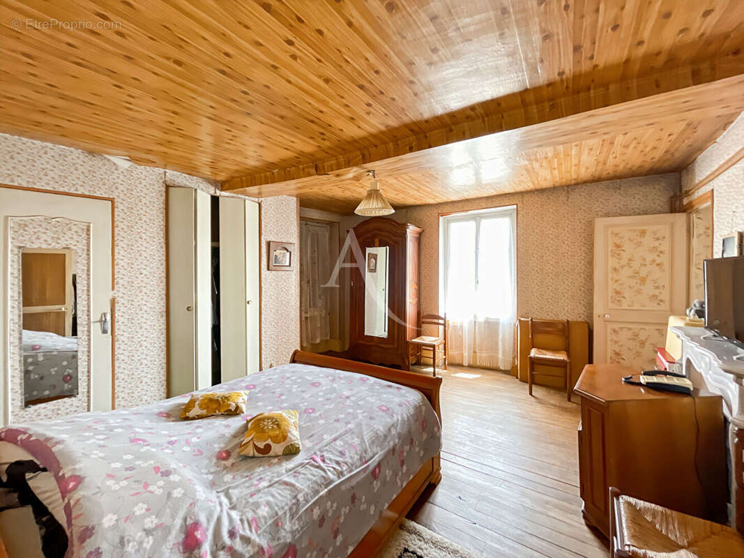 Maison à AUVERS-SUR-OISE