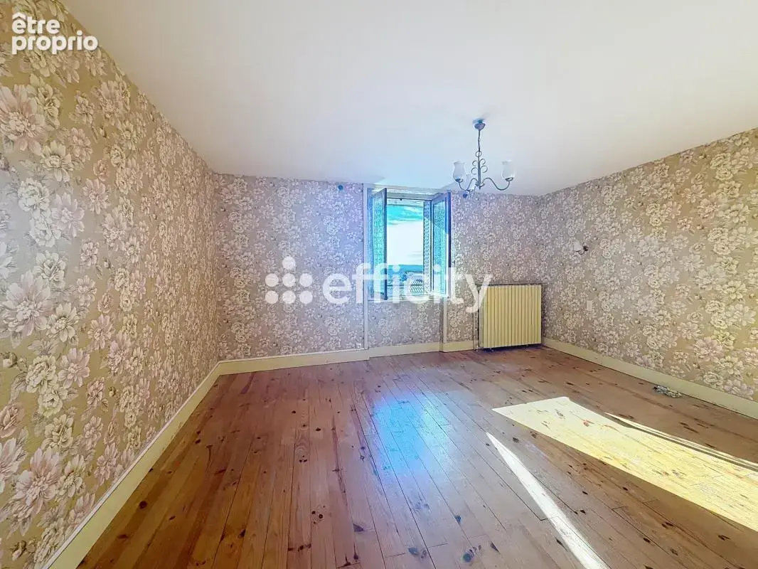 Maison 7 pièces 146 m² à vendre à Thiers (63300) - photo 3