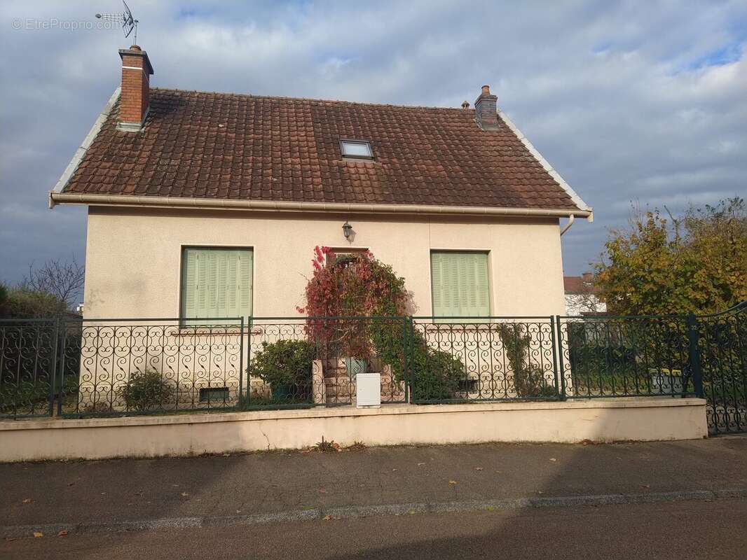 Maison à CHENOVE