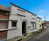 Maison à AVESNES-SUR-HELPE