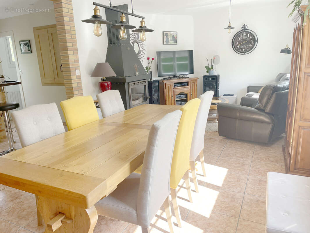 Maison à SAINTE-GENEVIEVE