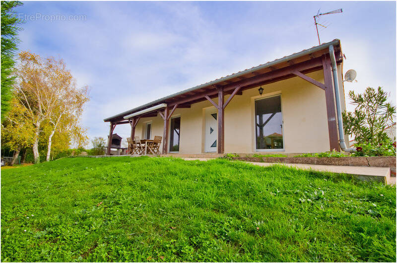 Maison à JAUNAY-CLAN