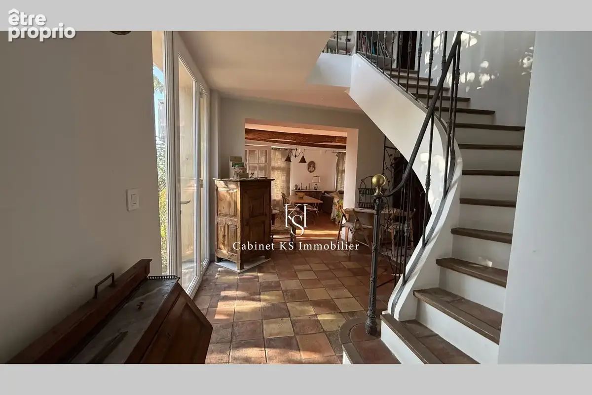 Maison 6 pièces 181 m² à vendre à Seillons-Source-D'argens (83470) - photo 8