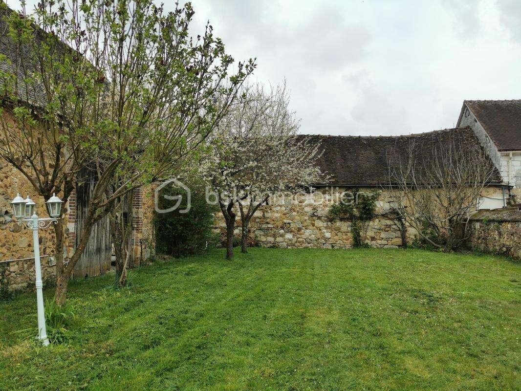 Maison à LA CHAPELLE-SUR-OREUSE