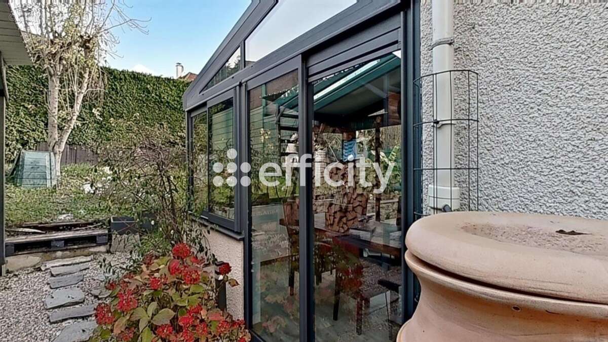 Maison à VILLE-LA-GRAND