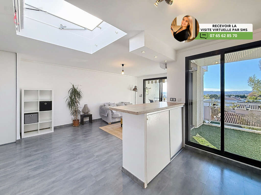 Appartement à SAINT-LAURENT-DU-VAR