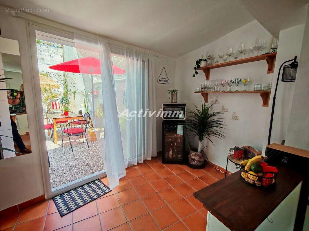 4302 20 - Maison à NEUVILLE-SOUS-MONTREUIL