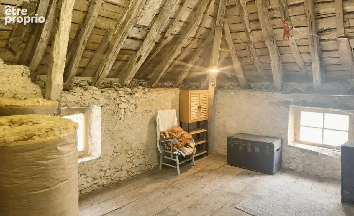 Dégagnac (46340): Maison en pierre du 19e siècle, 4 pièces, 2 chambres, garage, terrain 637?m² - photo 14