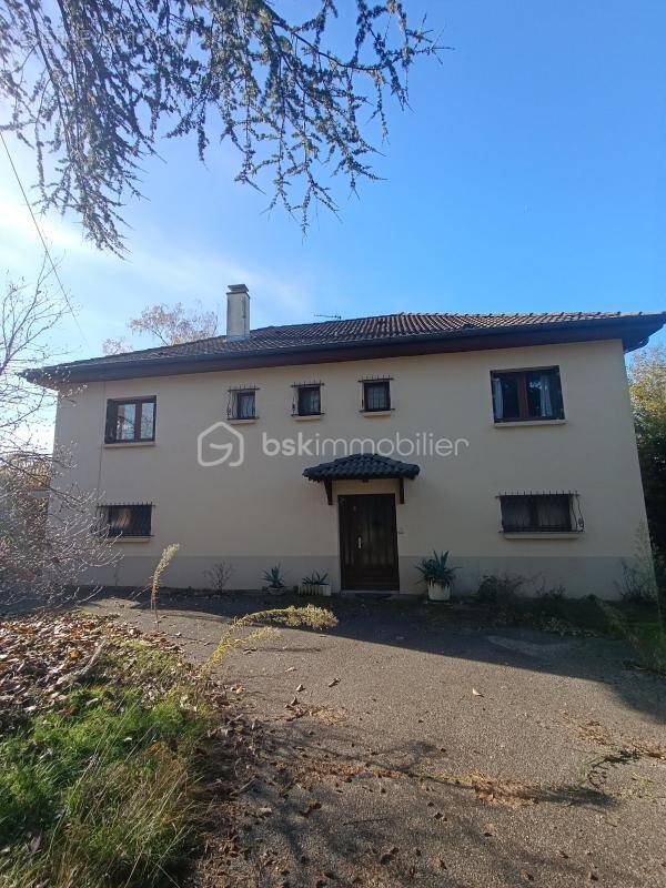 Maison à CHARNECLES