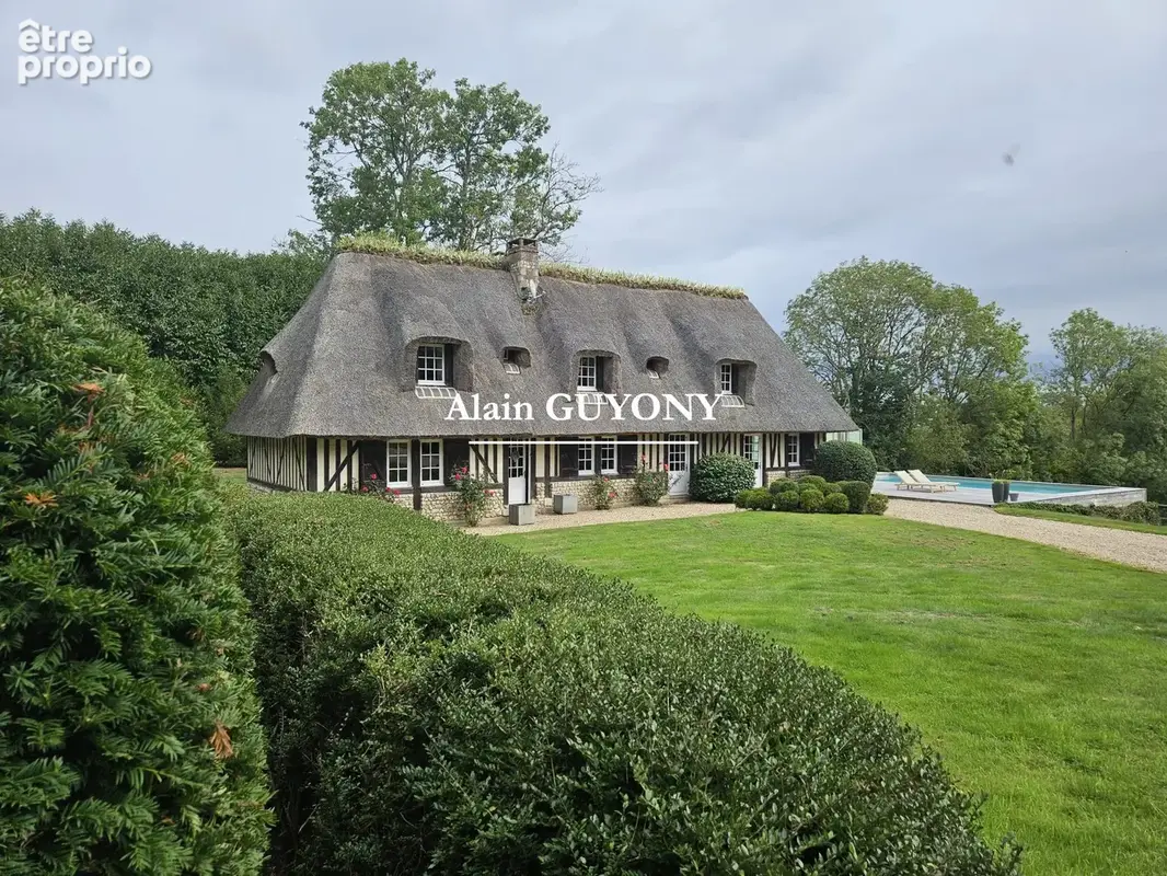Photo Maison à Pont-L'eveque au prix de 787 500€
