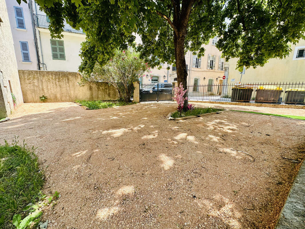 Commerce à BRIGNOLES