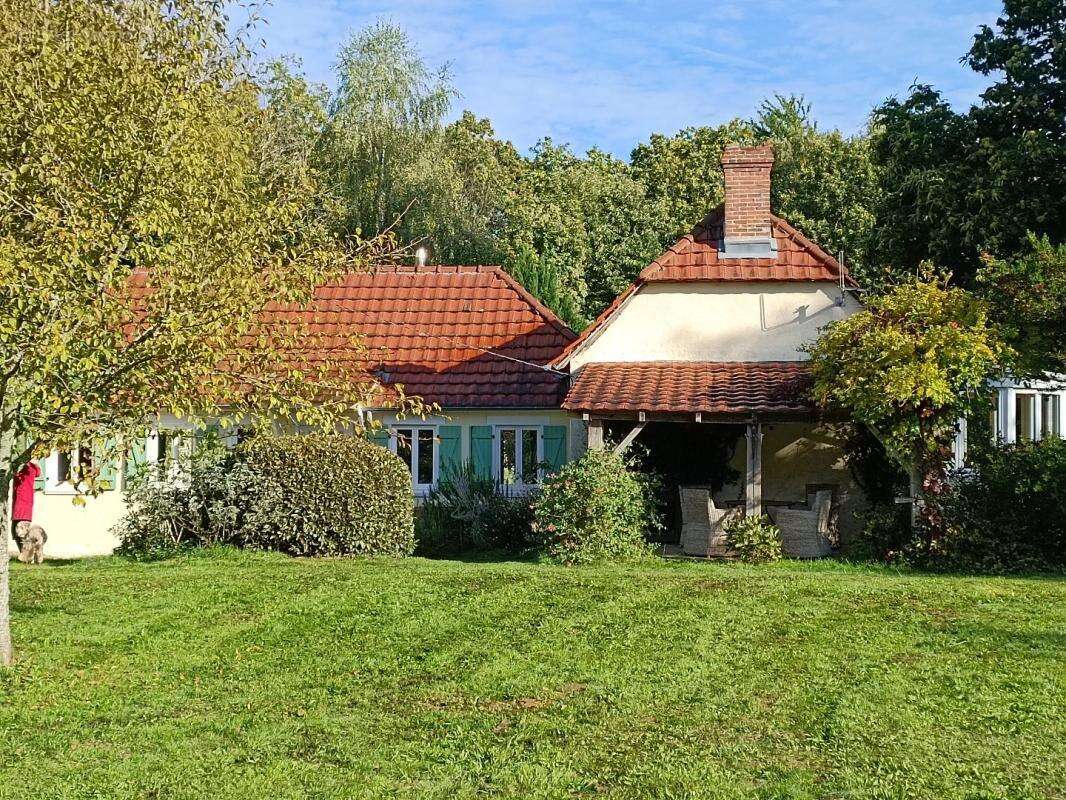 Maison à ARNAC-POMPADOUR