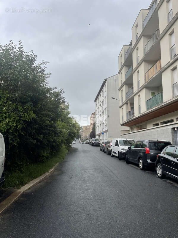 Parking à SAINT-ETIENNE
