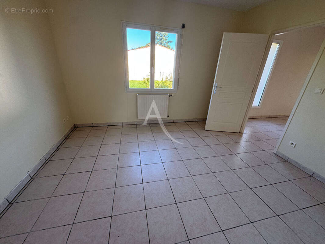 Maison à PUY-L&#039;EVEQUE