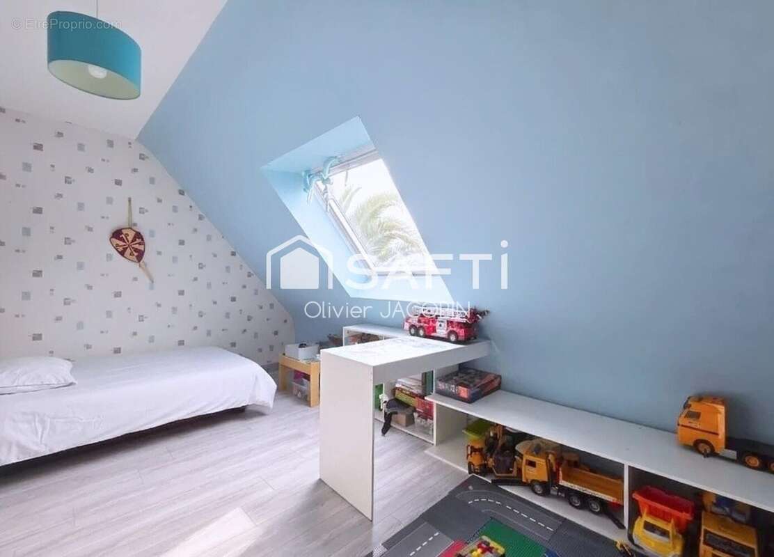 Maison 112 m² à Bourg-Blanc  - photo 4