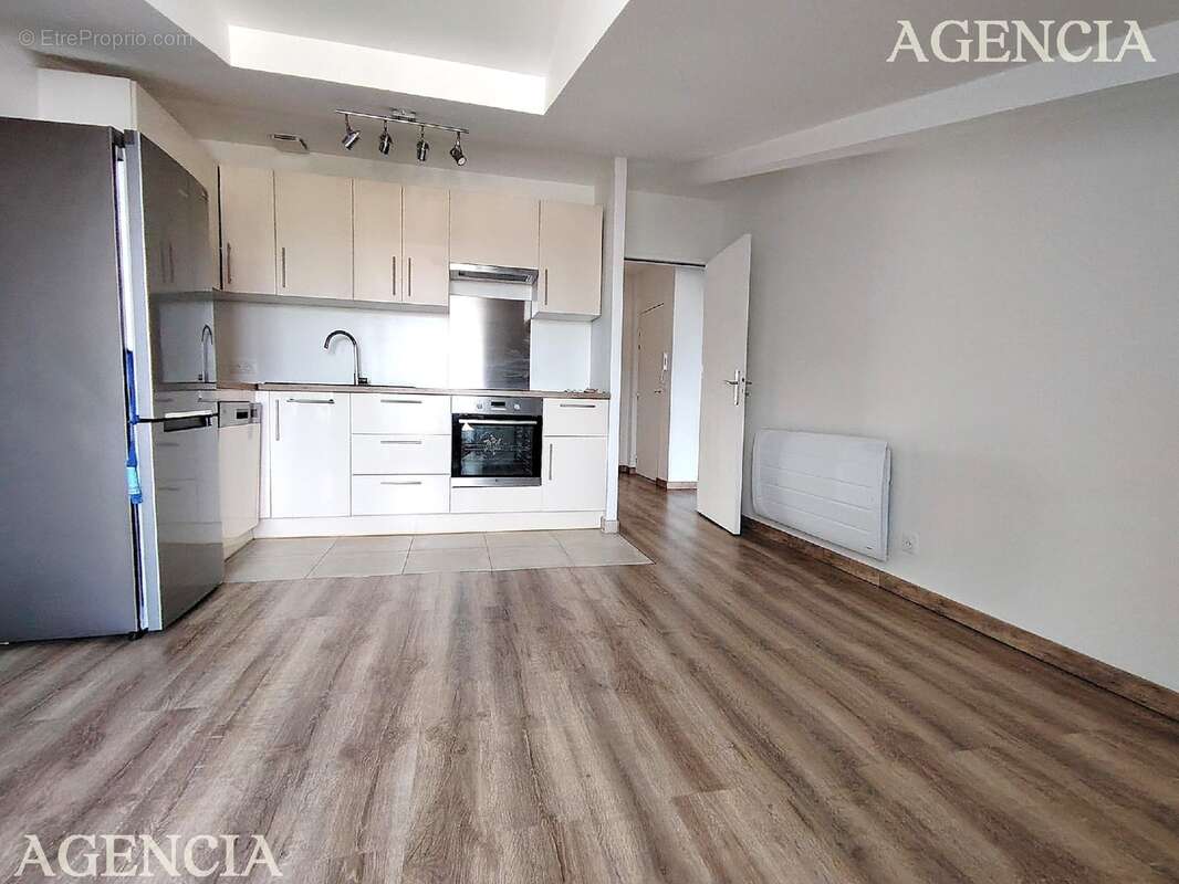 Appartement à PONTAULT-COMBAULT